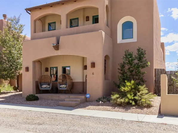 6 Craftsman Rd, Santa Fe, NM 87508