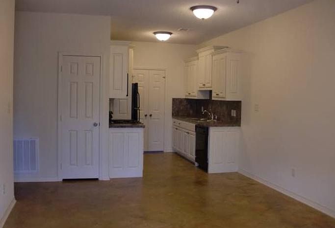2nd image of 153 Paula Dr