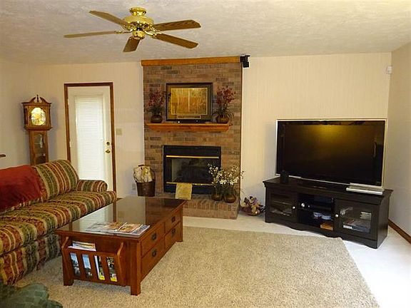 5th image of 6420 Antoinette Dr