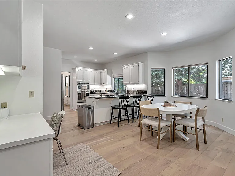 133 Madrid Way — Photo 14