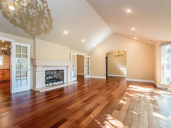 5th image of 14125 Seven Acres Ln