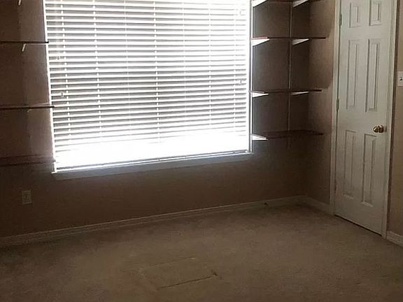 4th image of 11833 Summerhaven Cir
