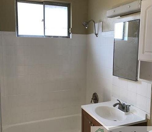 4th image of 5135 Naranja St