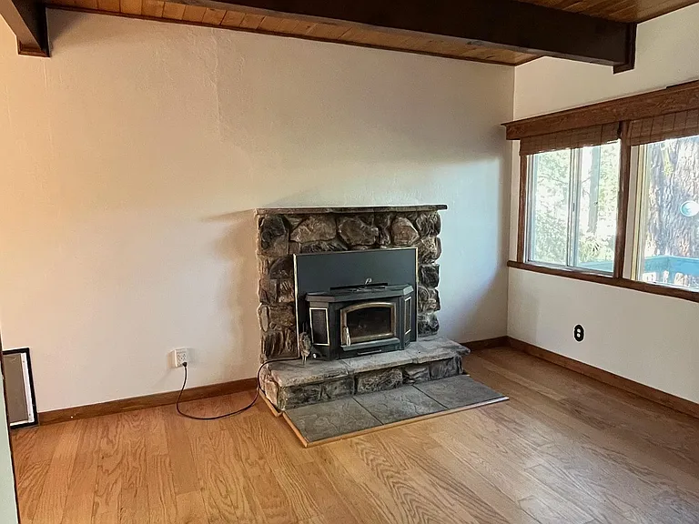 1017 Wendy Ave — Photo 4