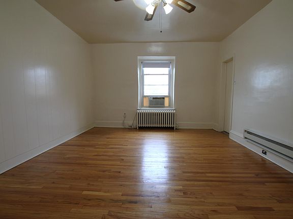 2nd image of 2205 Saint James St #D2