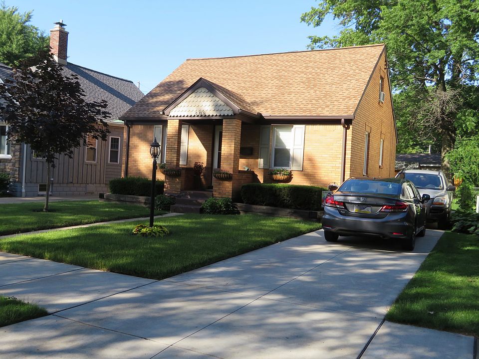 2nd image of 409 Shenley Dr