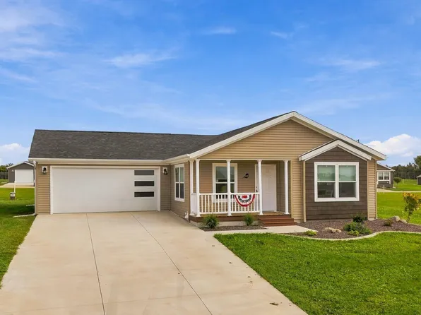 1500 E Linden Dr #145, Mount Pleasant, IA 52641