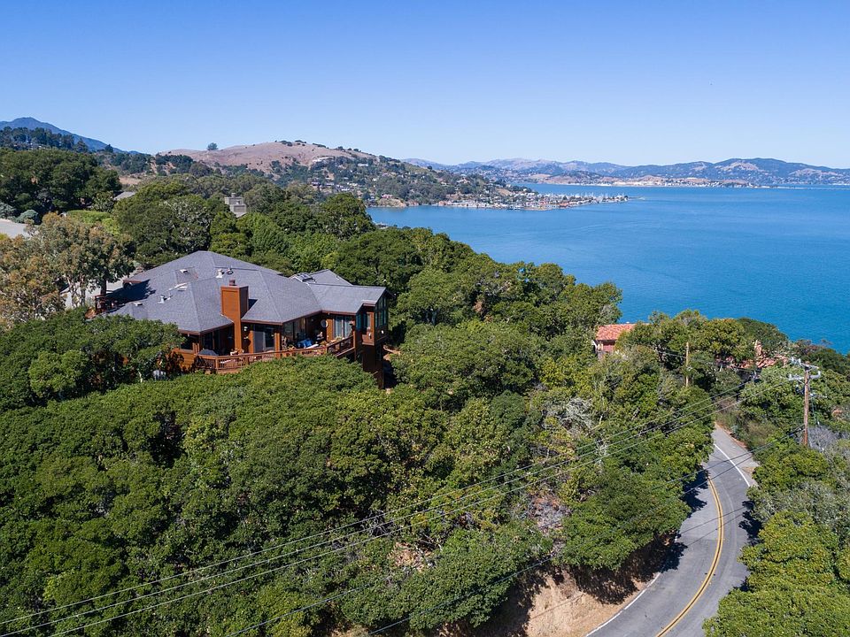Located off of Paradise Drive, the house offers 180 degree views looking east over San Francisco Bay.