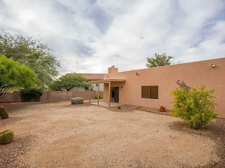 3073 W Placita Montessa — Photo 22