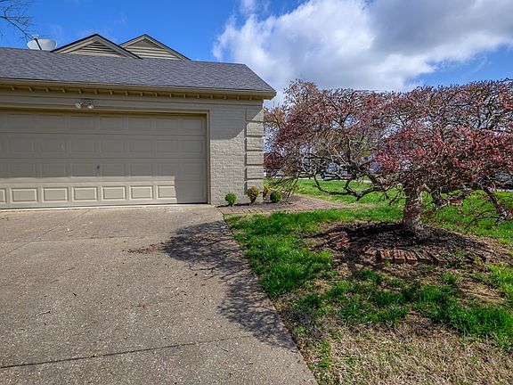 4th image of 4044 Kensington Pl