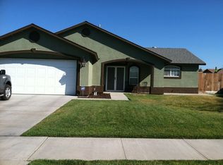874 Monaco Dr, Lemoore, CA 93245
