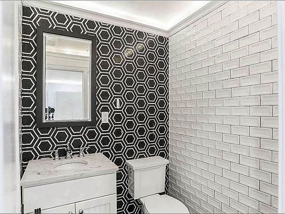 5th image of 43 Columbia Pl APT 1C