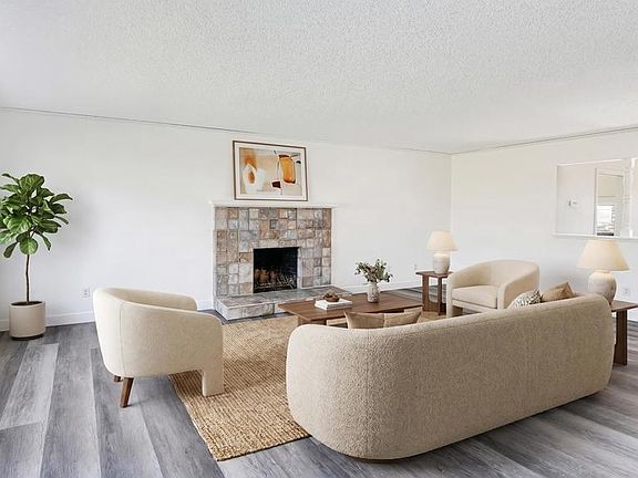 5th image of 3984 N Granada Ave