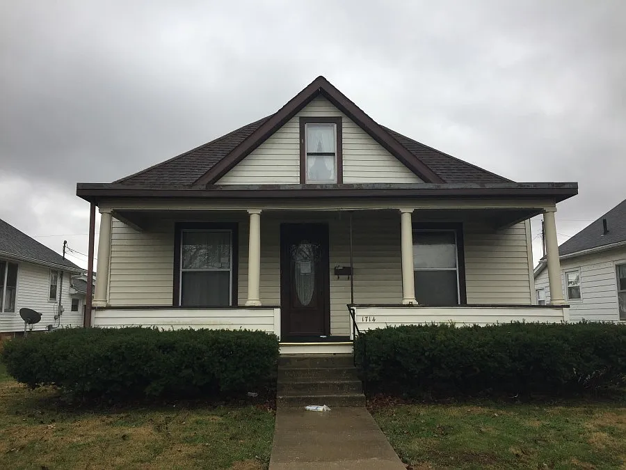 1714 23rd St photo 1