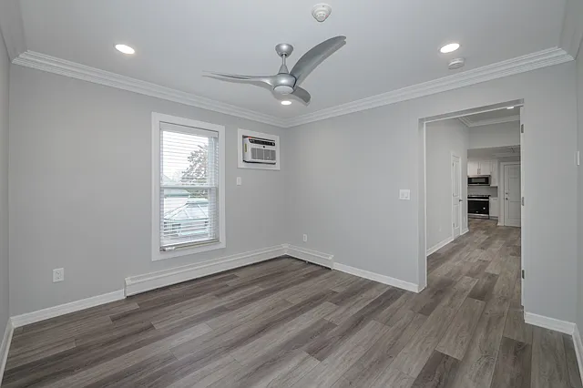 Fairfield Knolls at Lindenhurst — Photo 9