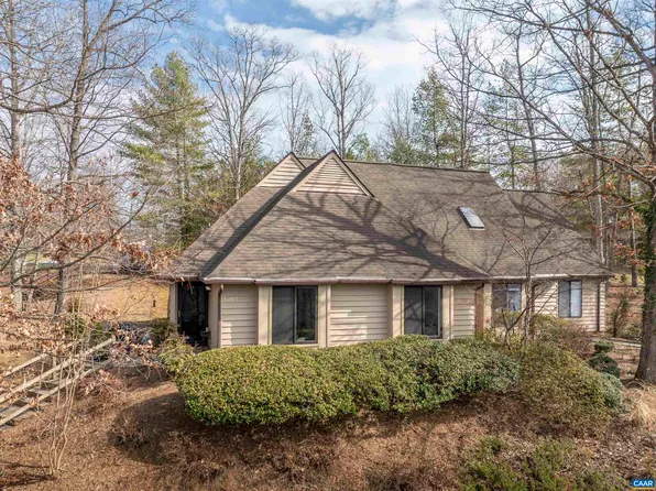 1301 Creekside Dr, Charlottesville, VA 22902