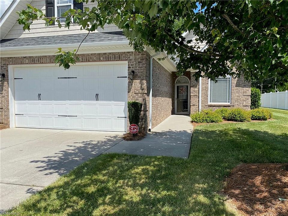2nd image of 695 Stafford Park Dr