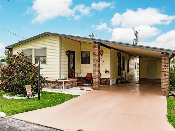 3080 Longview Ln, North Fort Myers, FL 33917