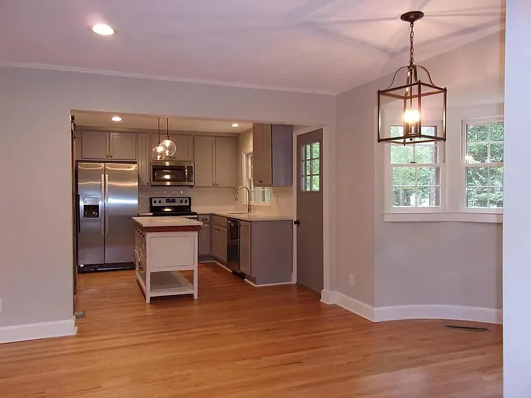 930 N Saylor St — Photo 13