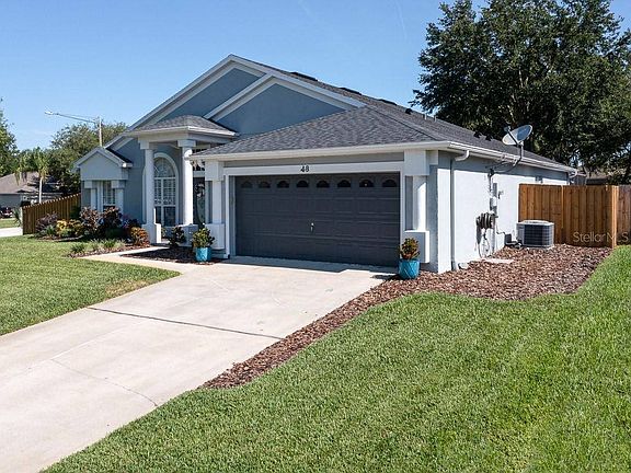 3rd image of 48 Valleywood Dr