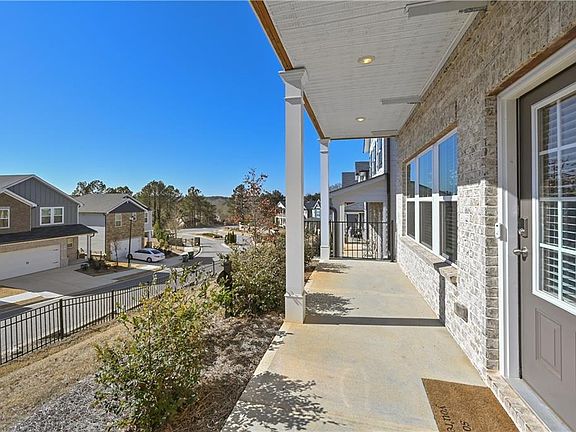 4th image of 1280 Lyon Way Dr