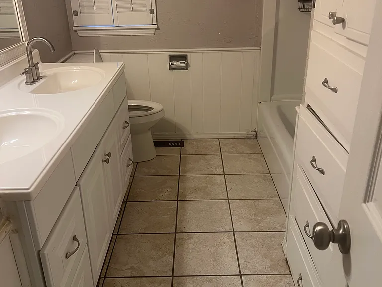 2531 Linden Ave — Photo 12