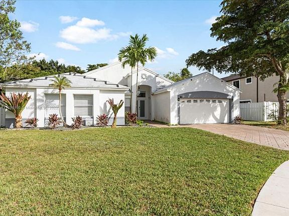 5th image of 1124 NW 130th Ter