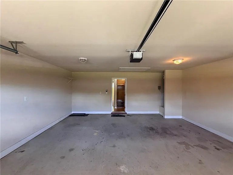 9646 Estate Dr — Photo 18