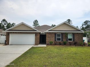 7 Whisperwood Ln, Ocean Springs, MS 39564