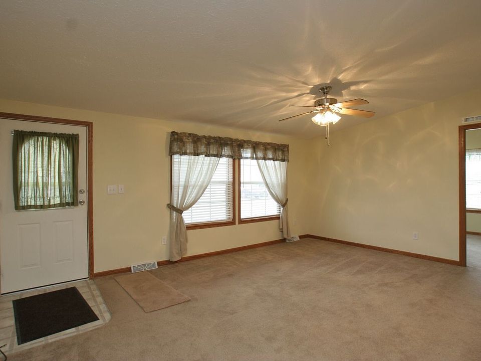 445 Park Hills Xing, Fairborn, OH 45324 Zillow