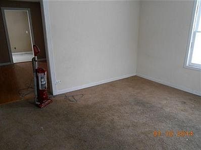 4th image of 312 Warren St