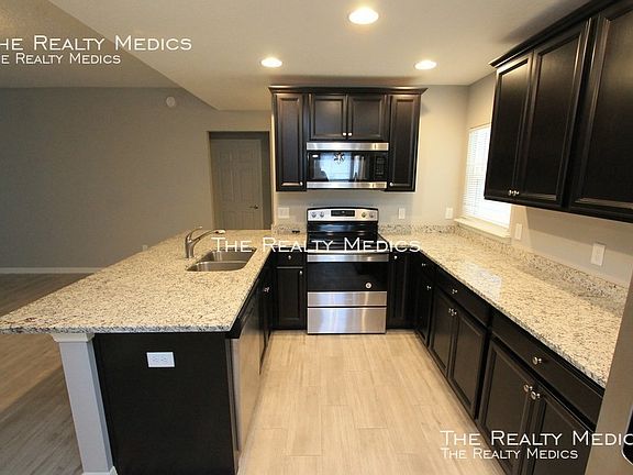 4th image of 940 Picasso Ave