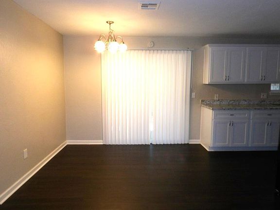 4th image of 1000 Hargis Ln