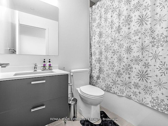 5th image of 30 Upper Mall Way #1510