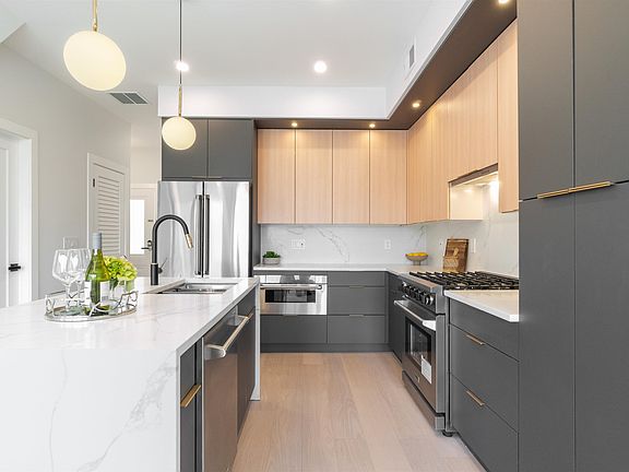 4th image of 67 Laidlaw Ave Floor 2