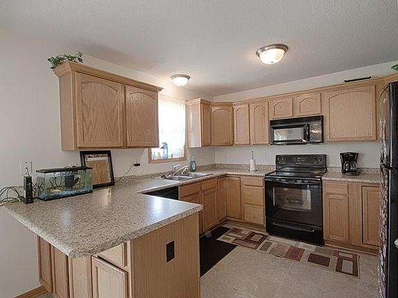 3rd image of 10500 Stonebridge Dr