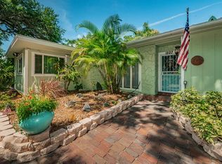 1227 Jungle Ave N, Saint Petersburg, FL 33710
