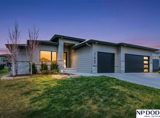 21060 Joseph St, Elkhorn, NE 68022