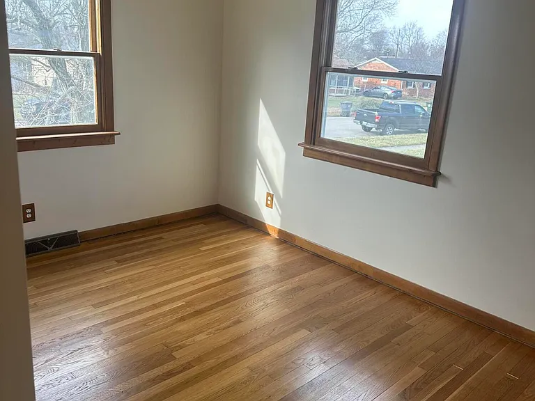 603 Worcester Rd — Photo 9