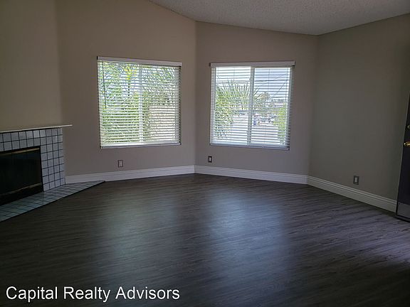4th image of 1190 Newport Ave #201