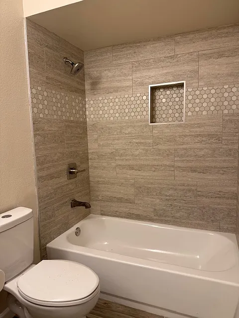 3 bed, 1105 sqft, $2,200 — Photo 2