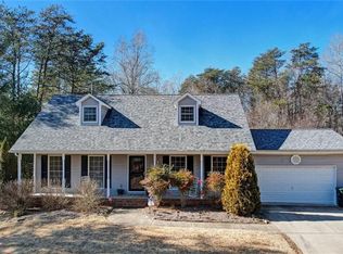110 Ridge Crest Dr, Stoneville, NC 27048