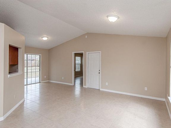 3rd image of 1223 Harcross Ln