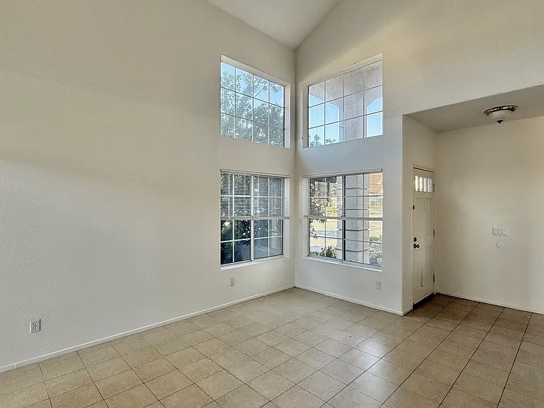 9250 Longridge Way — Photo 5