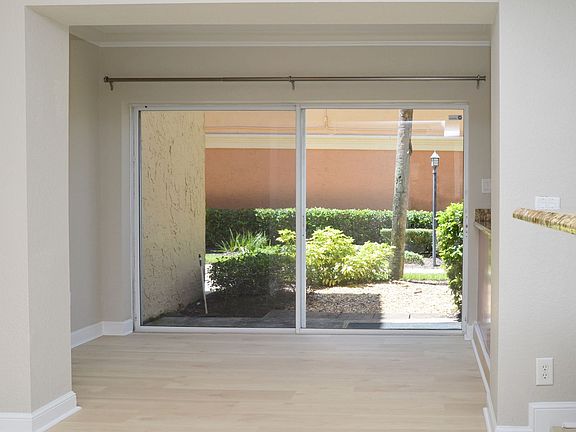 5th image of 108 Laguna Villa Blvd