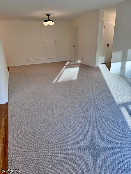 530 Valley Rd — Photo 4