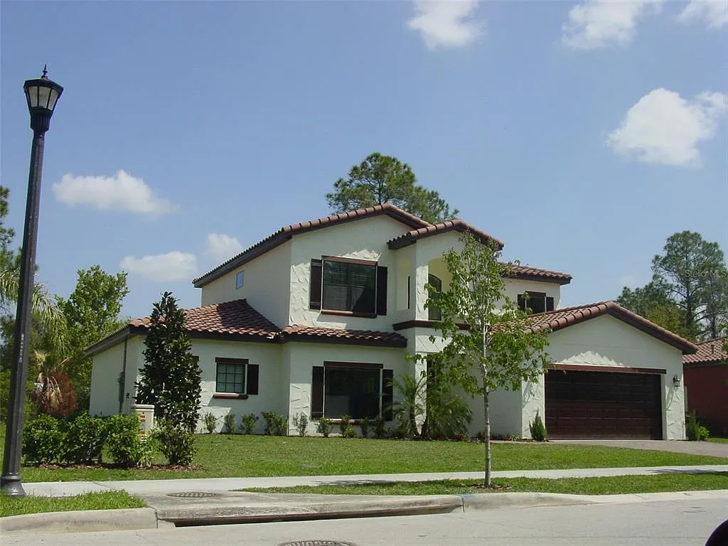 5 bed, 3.5 bath, 2555 sqft, $2,870 — Photo 1