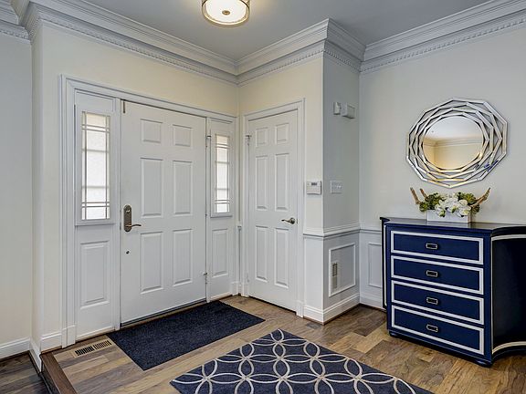 4th image of 5908 Maplewood Park Pl