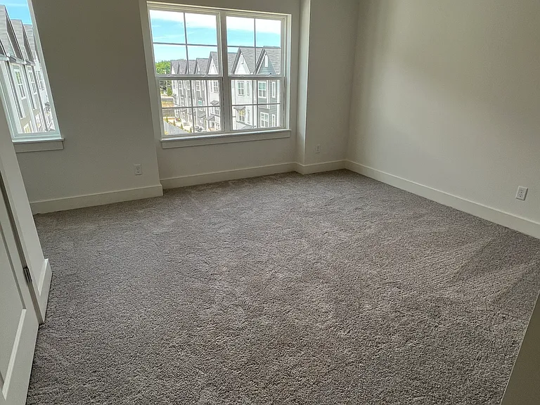 700 N Dupont Ave #212B — Photo 3
