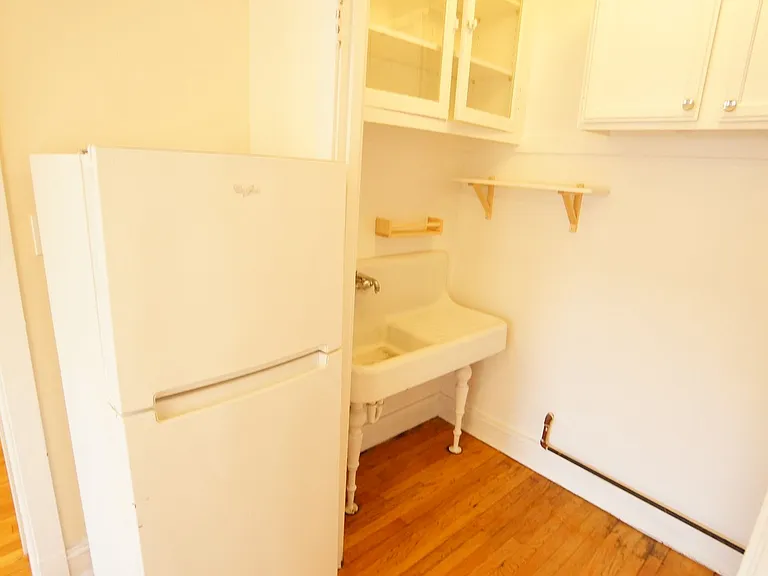 2418 Sawyer LLC — Photo 11